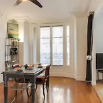 Beautiful Bright Apartment In 18Th Arr By Guestready
